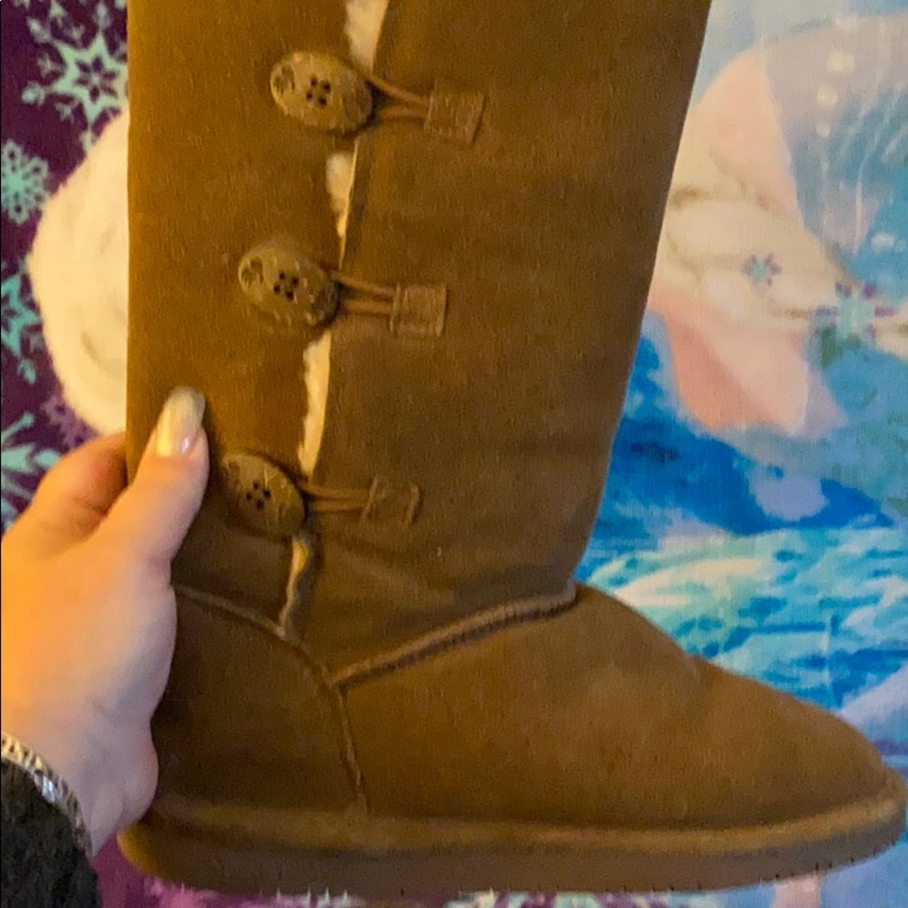 Nice pair of bear paw boots